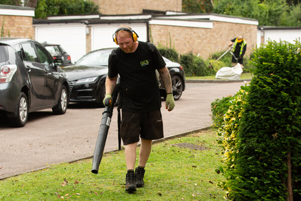 Leaf blowing and garden clearing in Surrey from GCS FM