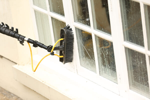 Window cleaning in Surrey - GCS Facilities Management